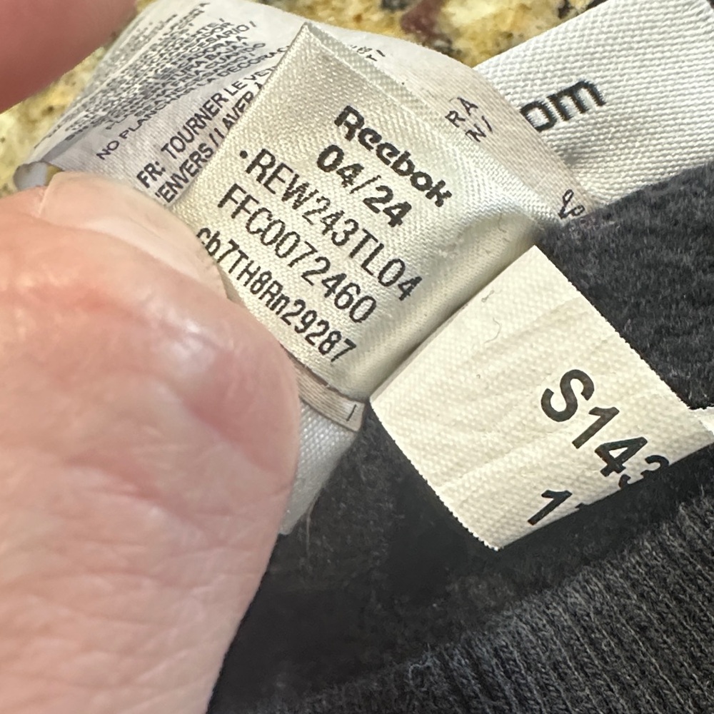Reebok Women’s Black Crewneck Sweater - Picture 3 of 5